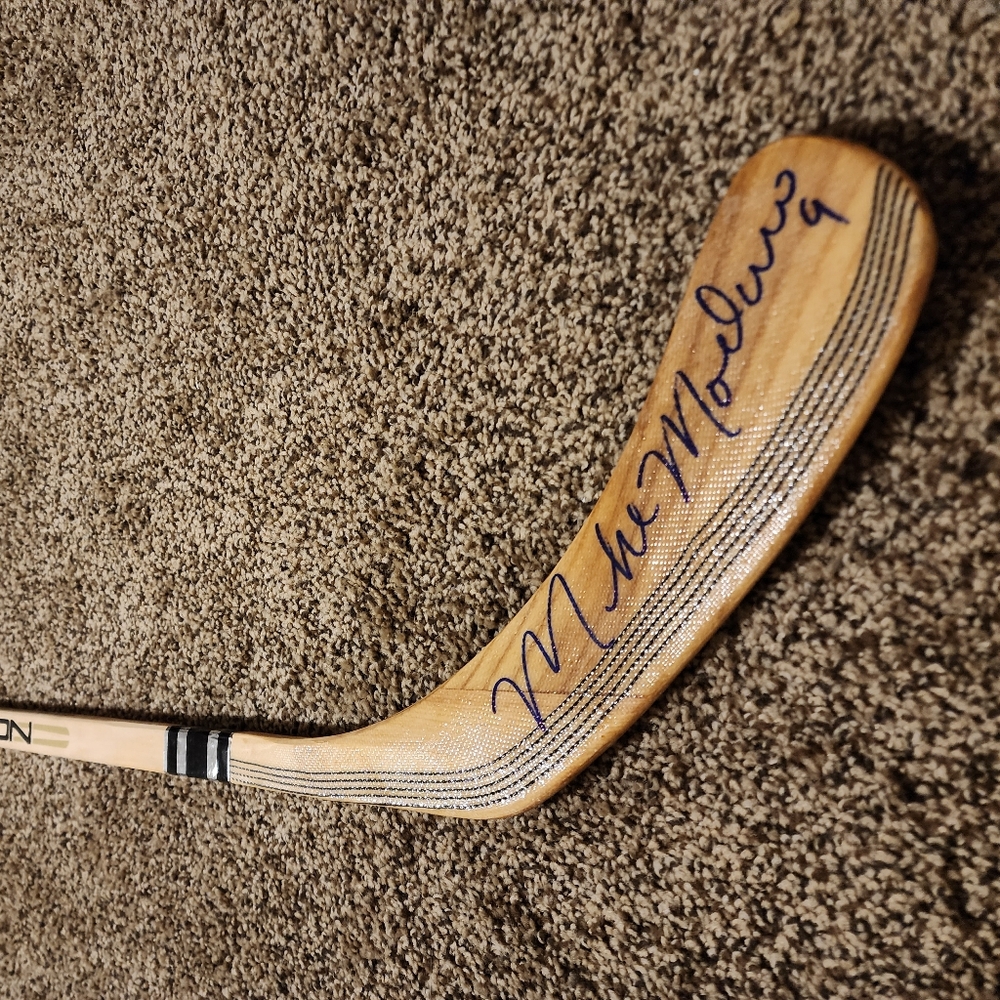 Mike Modano Autographed Hockey Stick